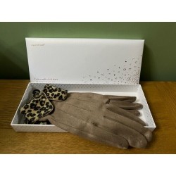 Equilibrium Boxed Gloves - Beige Leopard Cuff